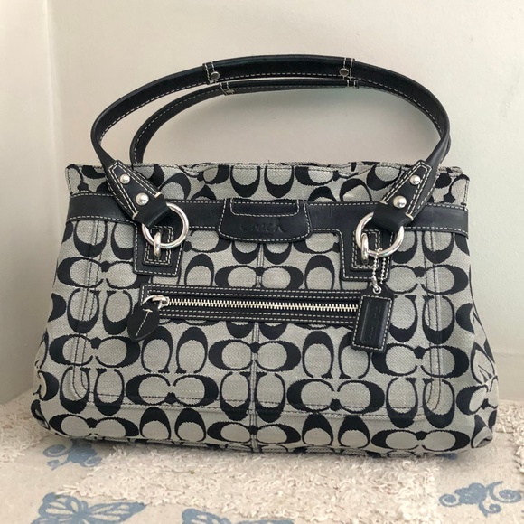 Coach Handbags - ⬇️PRICE DROP⬇️ Coach Penelope Satchel Shopper Tote